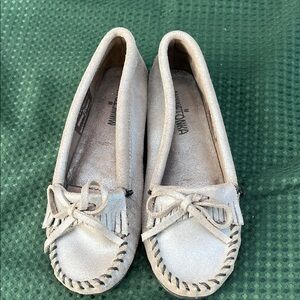 Minnetonka Minnetonka Kilty Moccasin Light Tan Suede‎ Moccasins 6.5